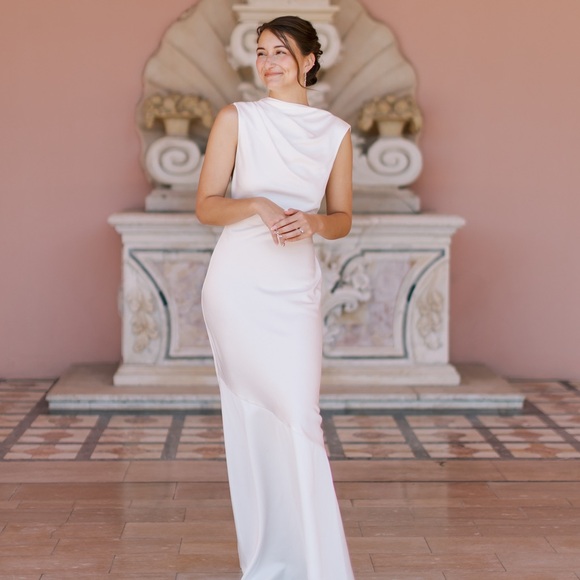 Meet your Posher, Becca - Picture 1 of 1